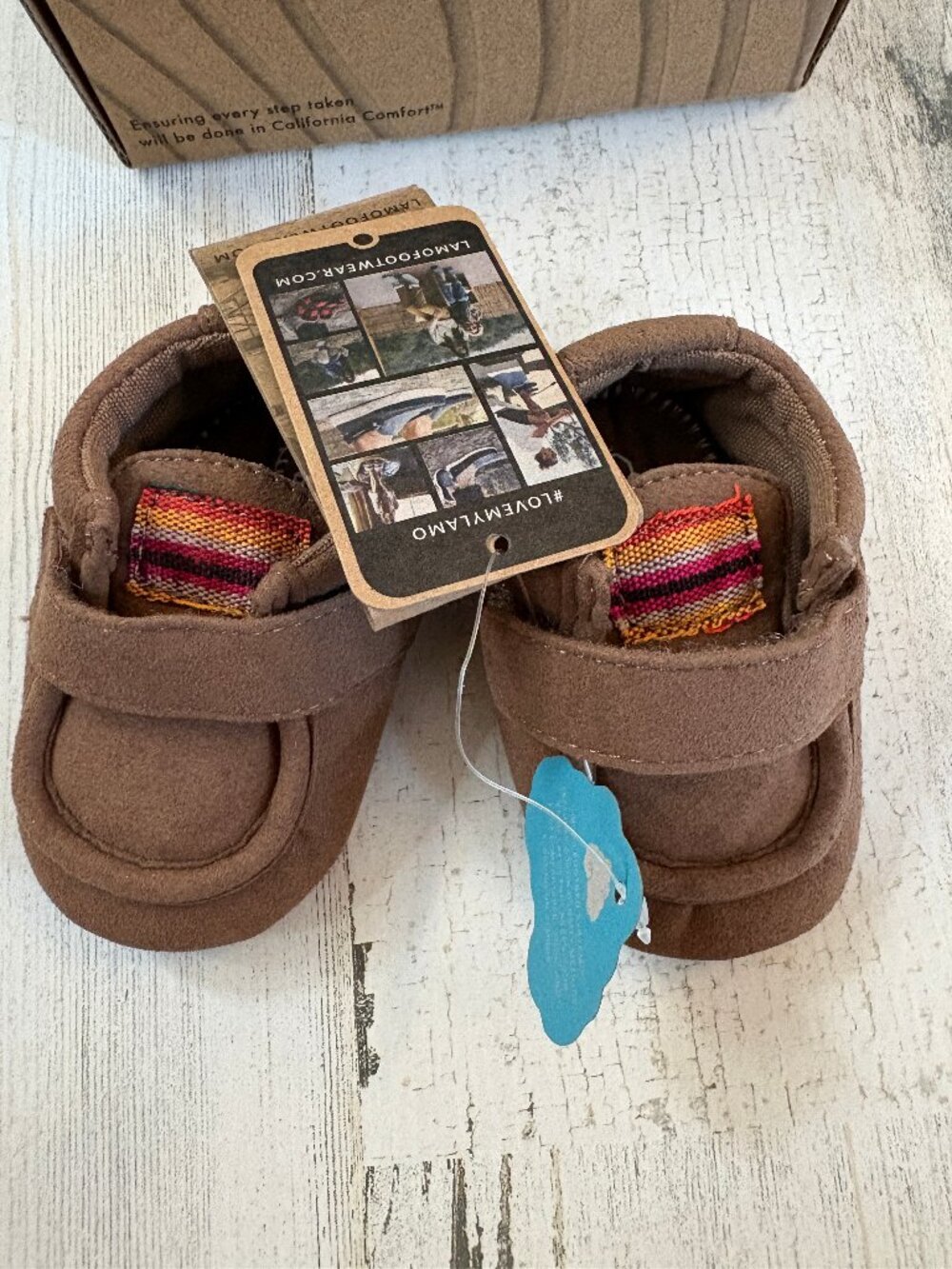 NWT Lamo Infant Size Medium 3-6 Months Baby Shoes Hook/Loop Closure